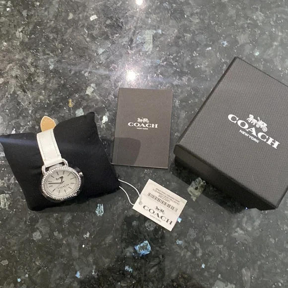 Coach Watch - Picture 4 of 5